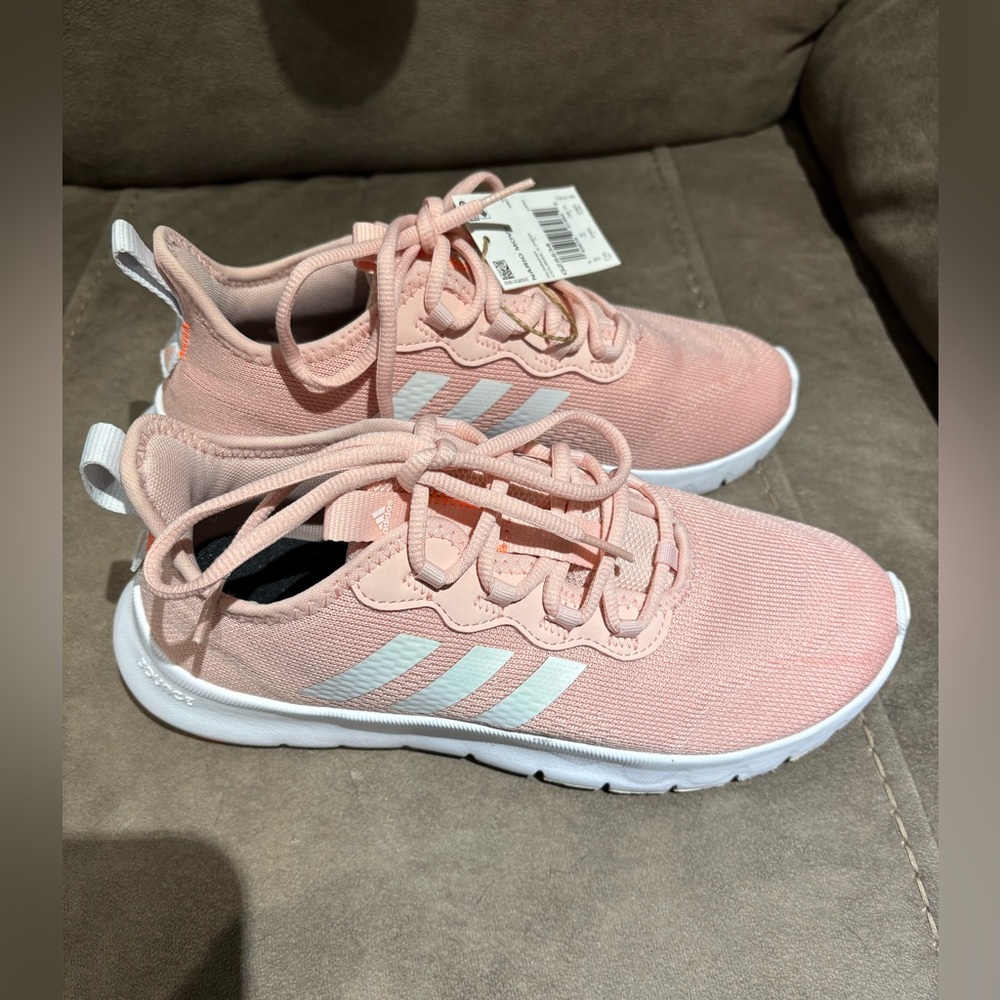 Adidas Women's Soft Pink Sneakers. ( Read)